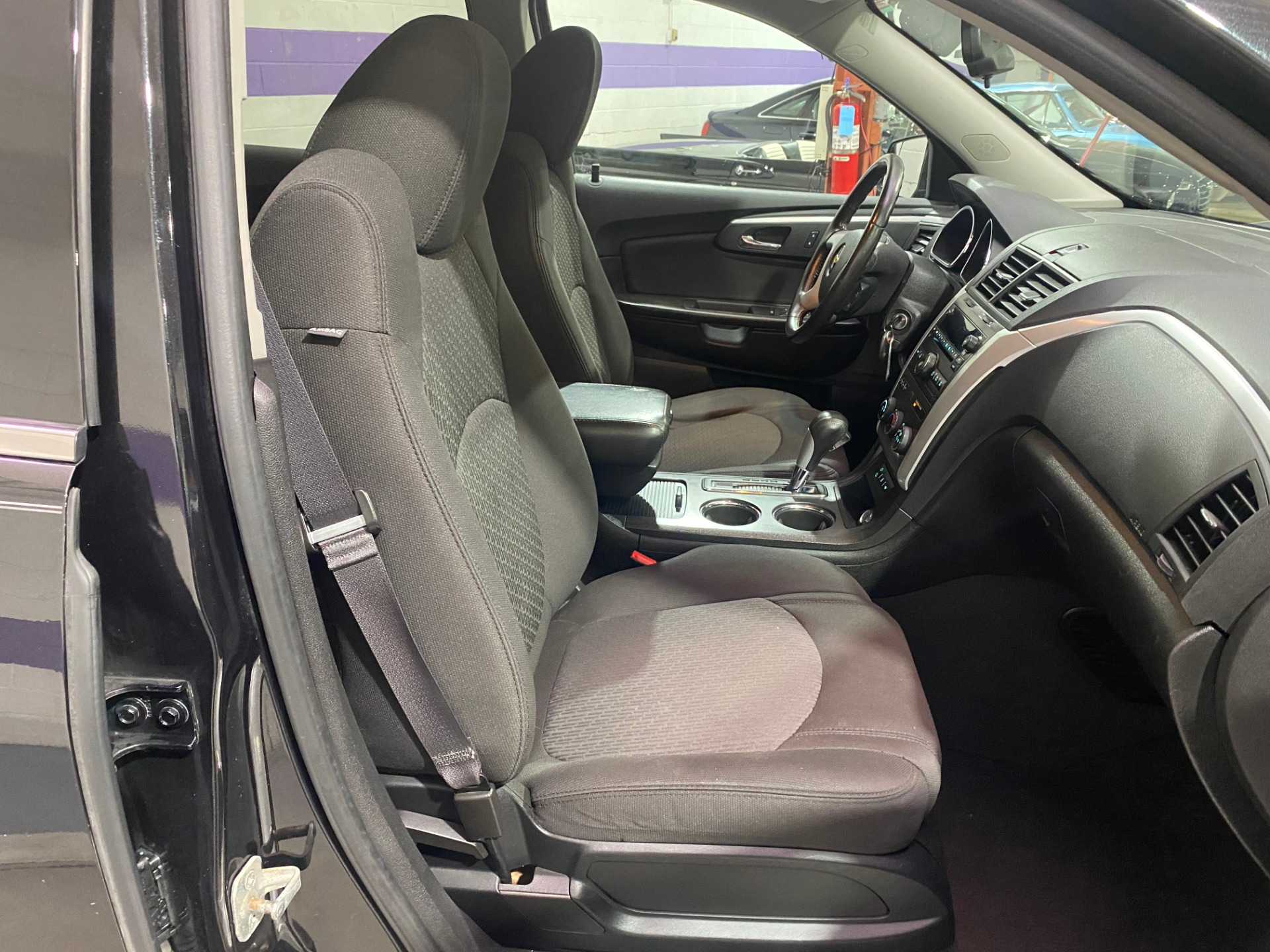 Used-2011-Chevrolet-Traverse-LT-FWD