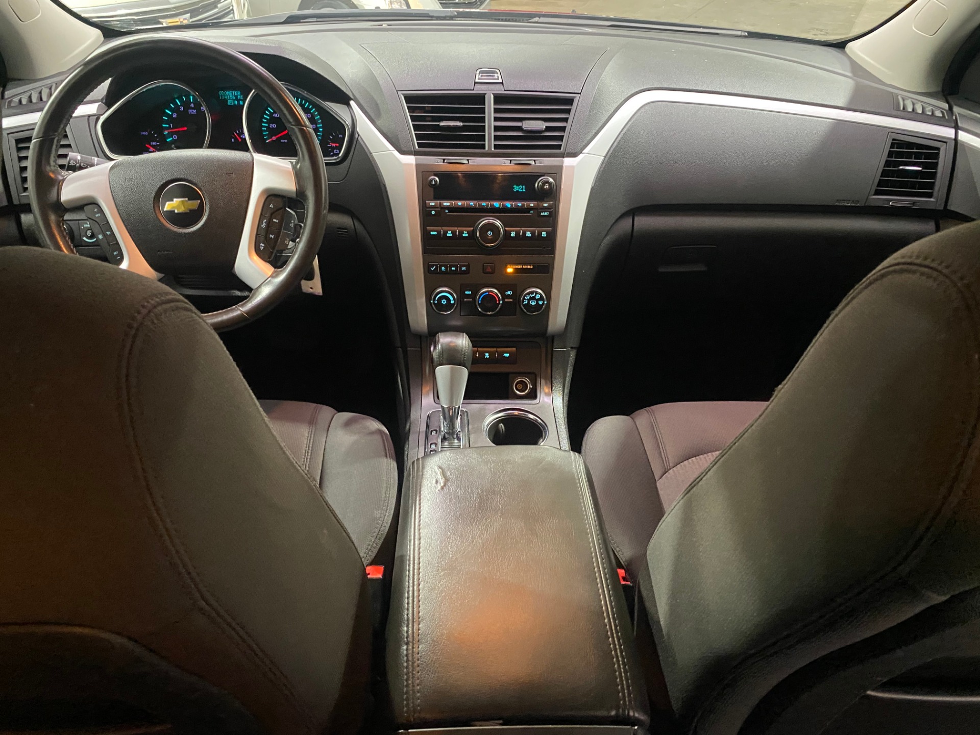 Used-2011-Chevrolet-Traverse-LT-FWD