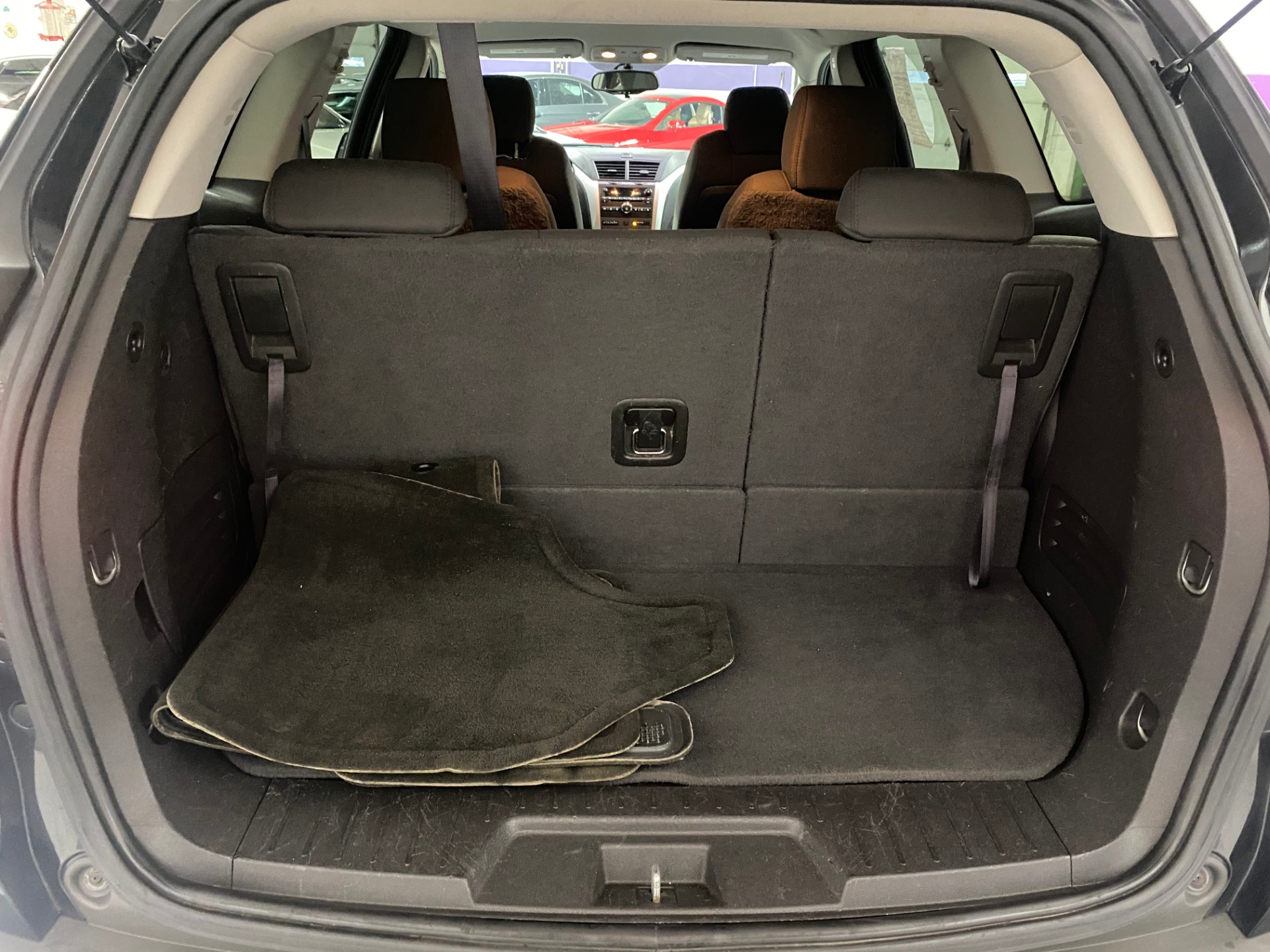 Used-2011-Chevrolet-Traverse-LT-FWD