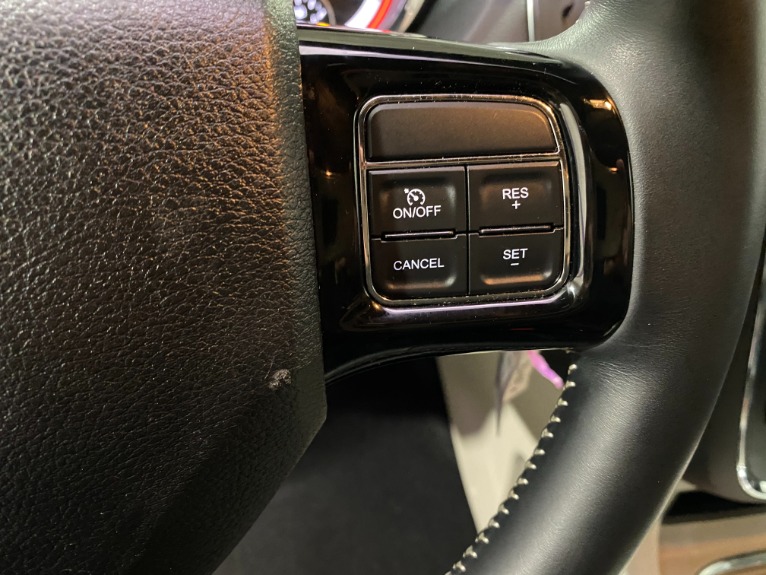 Used-2019-Dodge-Grand-Caravan-SXT-FWD
