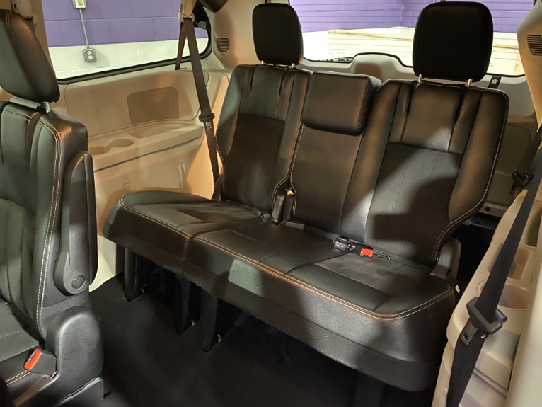 Used-2019-Dodge-Grand-Caravan-SXT-FWD