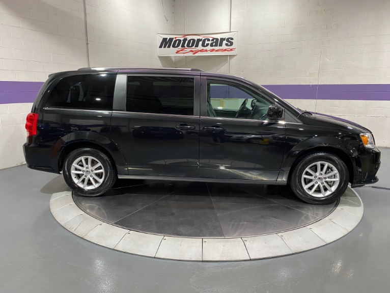 Used-2019-Dodge-Grand-Caravan-SXT-FWD