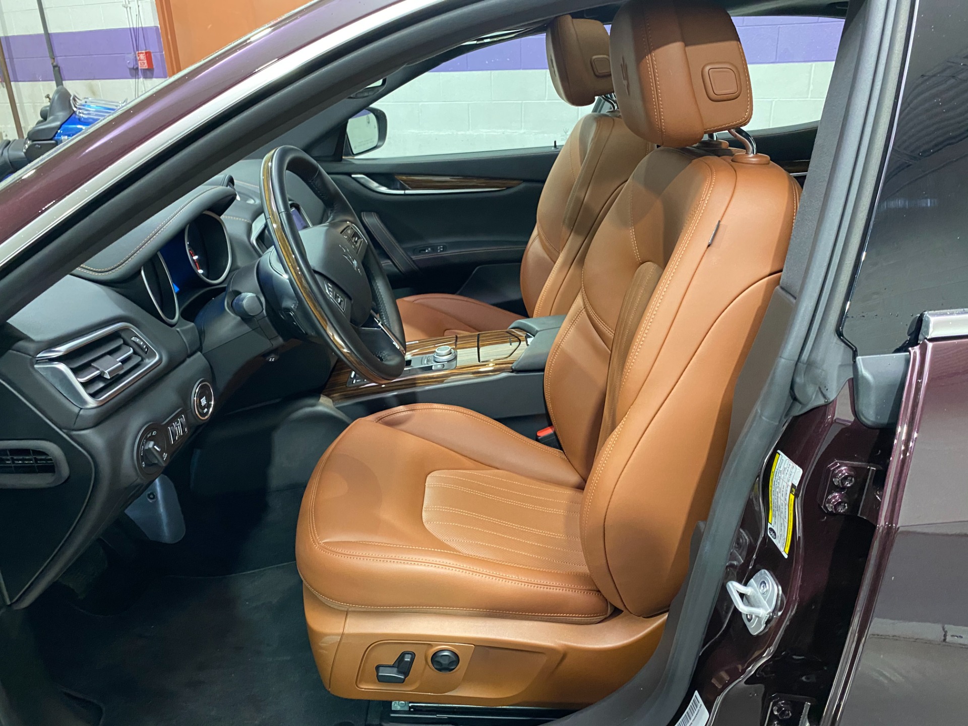 Used-2018-Maserati-Ghibli-SQ4-GranLusso