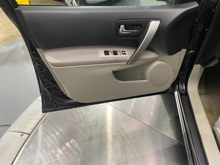 Used-2010-Nissan-Rogue-S-FWD