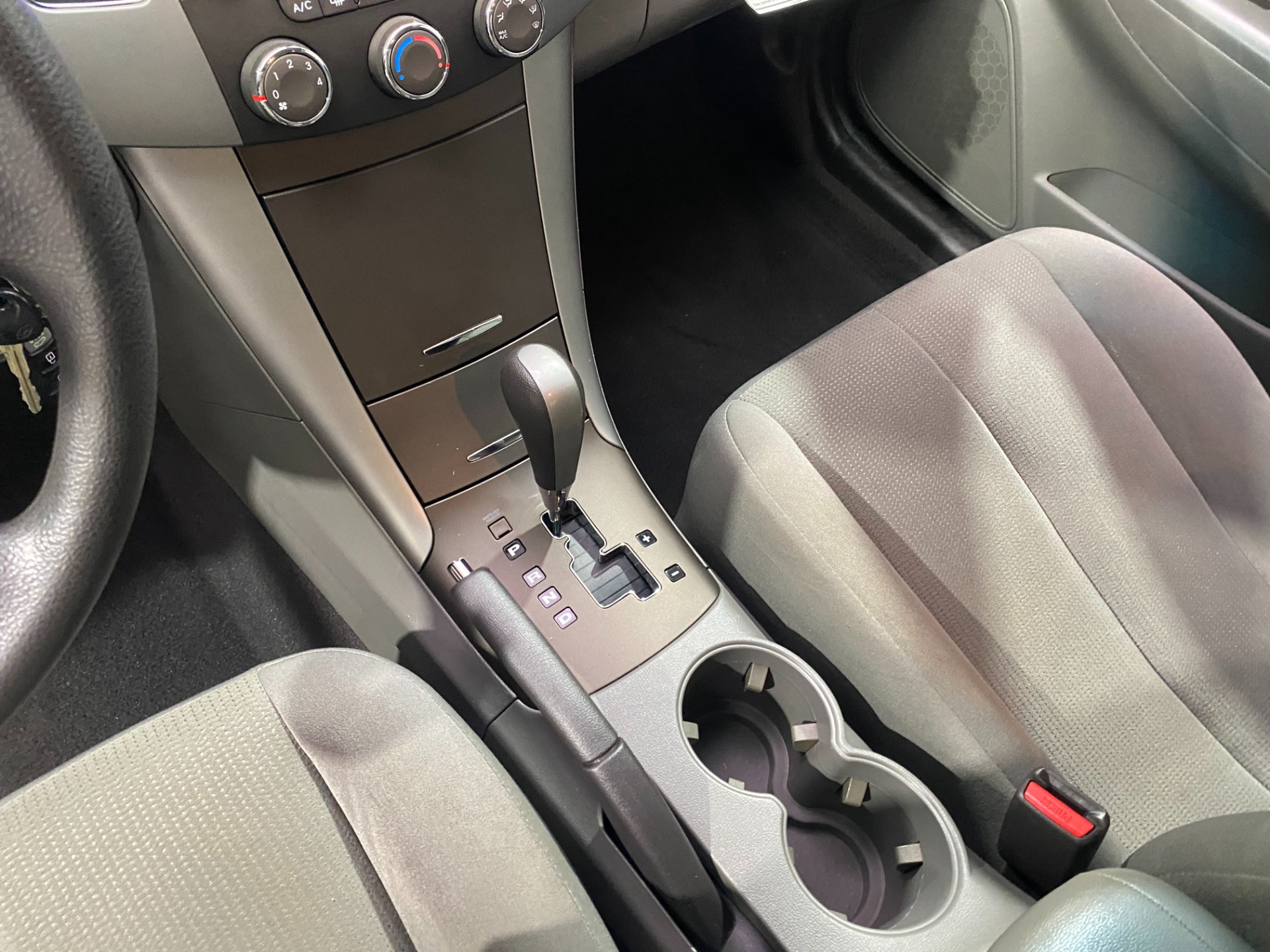 Used-2009-Hyundai-Sonata-GLS-FWD