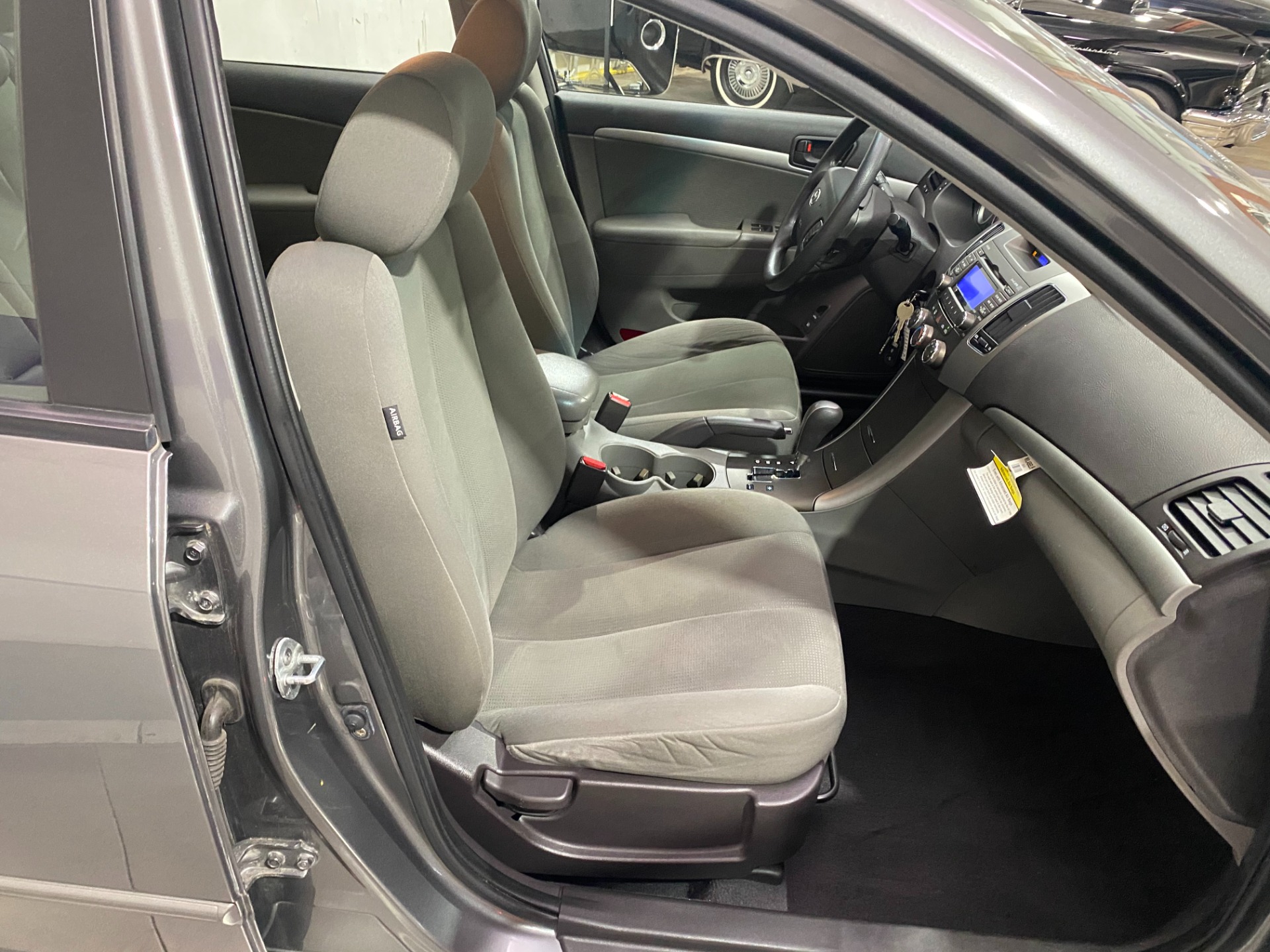 Used-2009-Hyundai-Sonata-GLS-FWD
