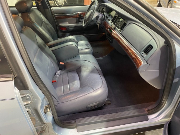 Used-2001-Mercury-Grand-Marquis-LS-RWD