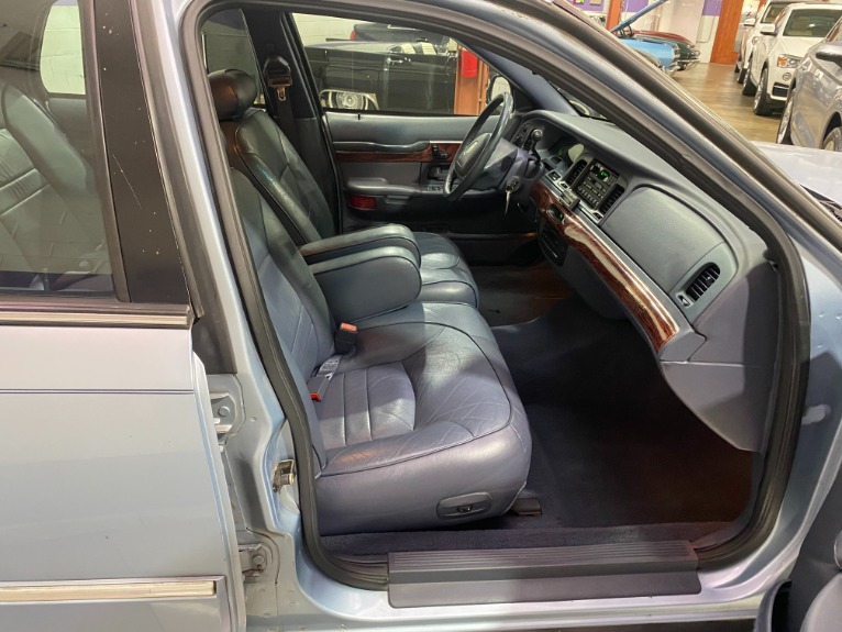 Used-2001-Mercury-Grand-Marquis-LS-RWD