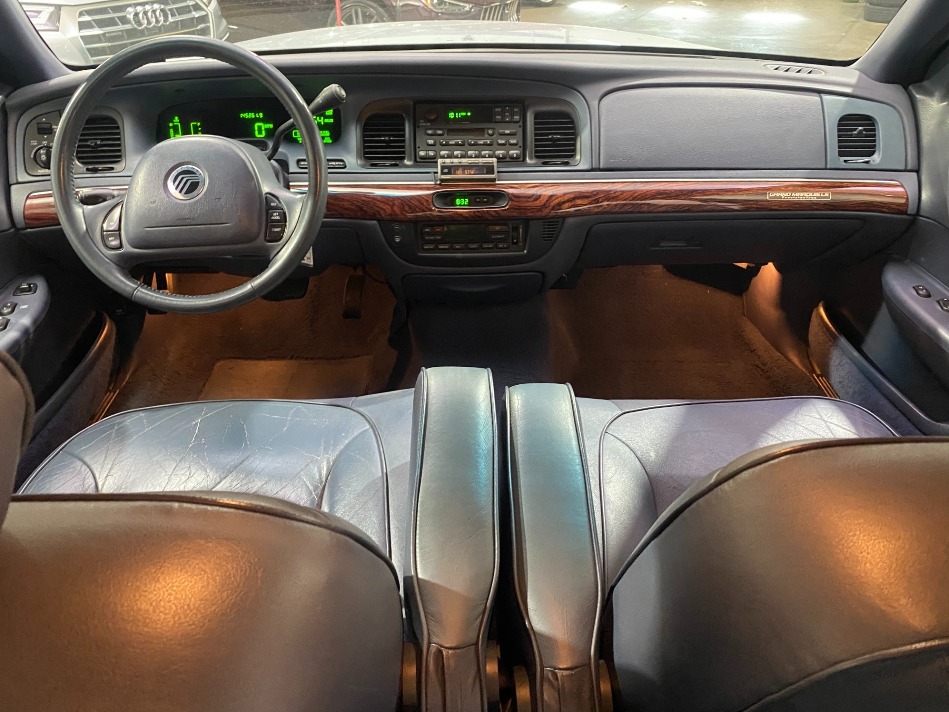 Used-2001-Mercury-Grand-Marquis-LS-RWD