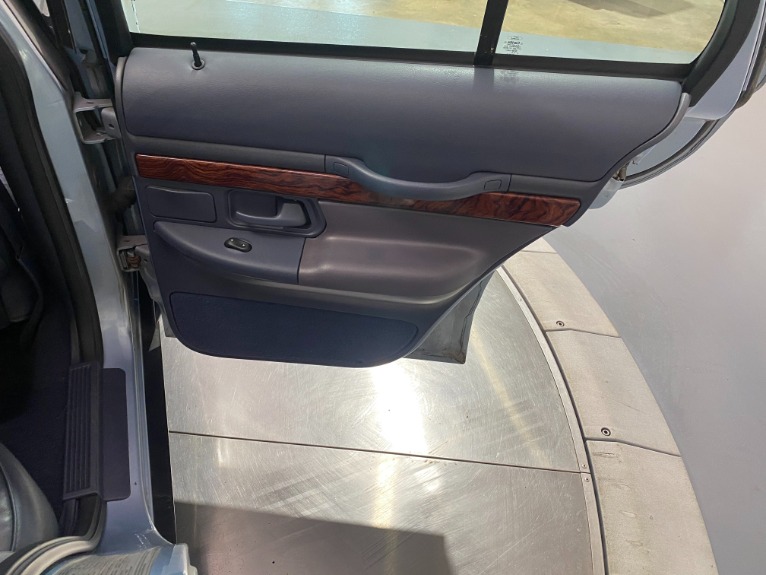 Used-2001-Mercury-Grand-Marquis-LS-RWD
