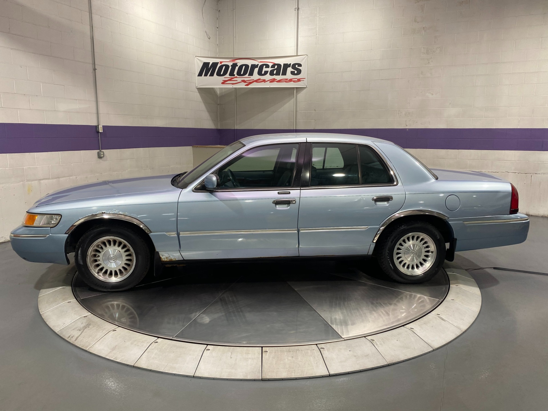 Used-2001-Mercury-Grand-Marquis-LS-RWD