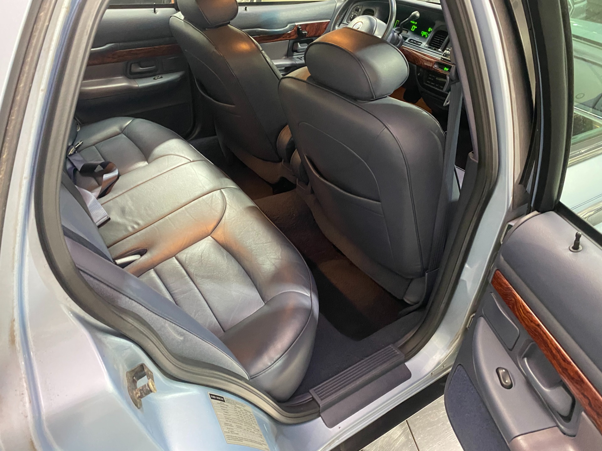 Used-2001-Mercury-Grand-Marquis-LS-RWD