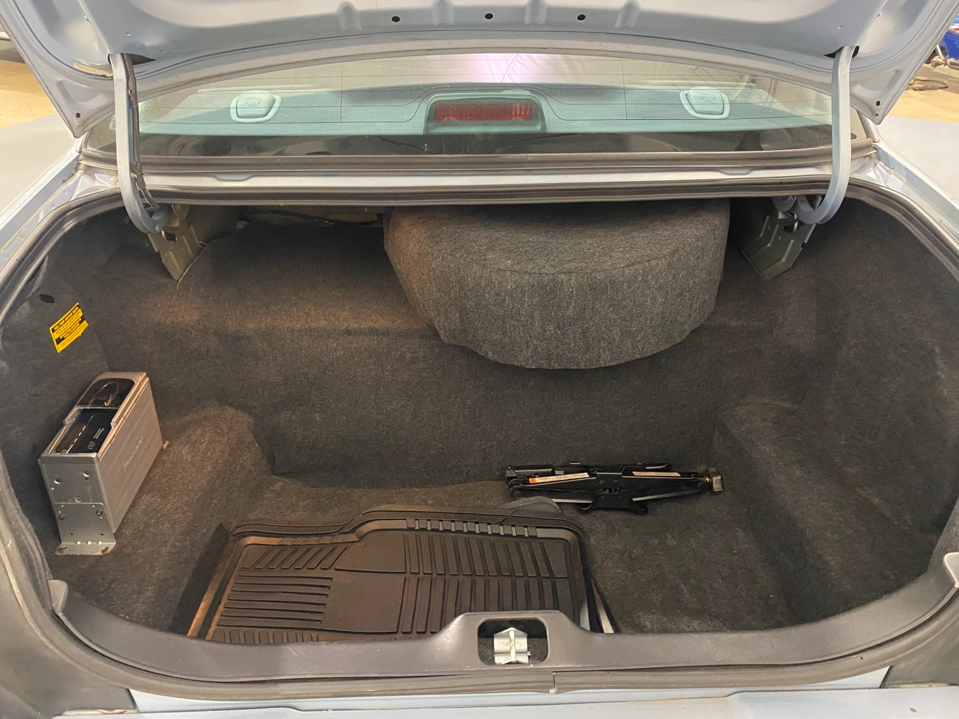 Used-2001-Mercury-Grand-Marquis-LS-RWD