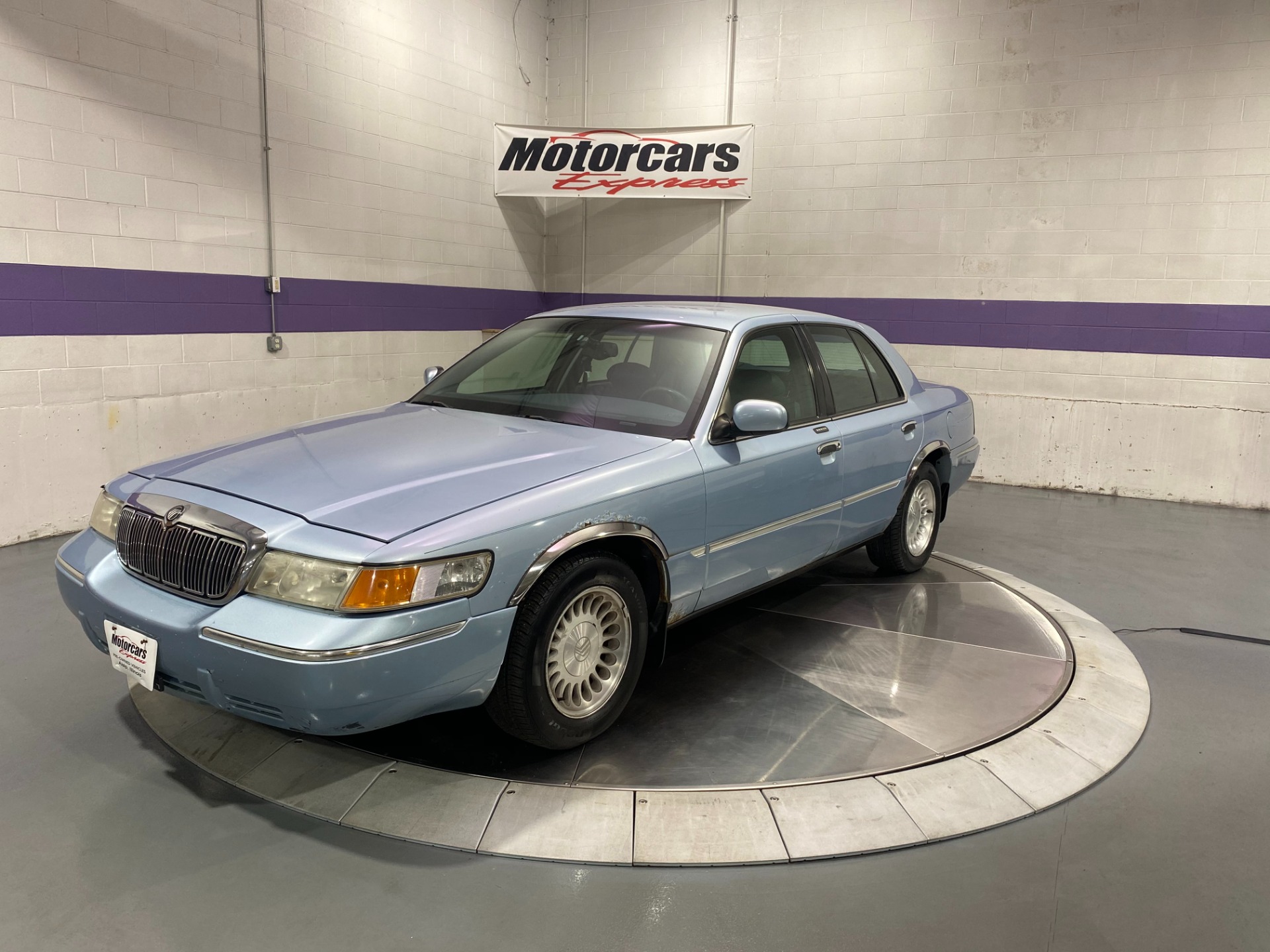 Used-2001-Mercury-Grand-Marquis-LS-RWD