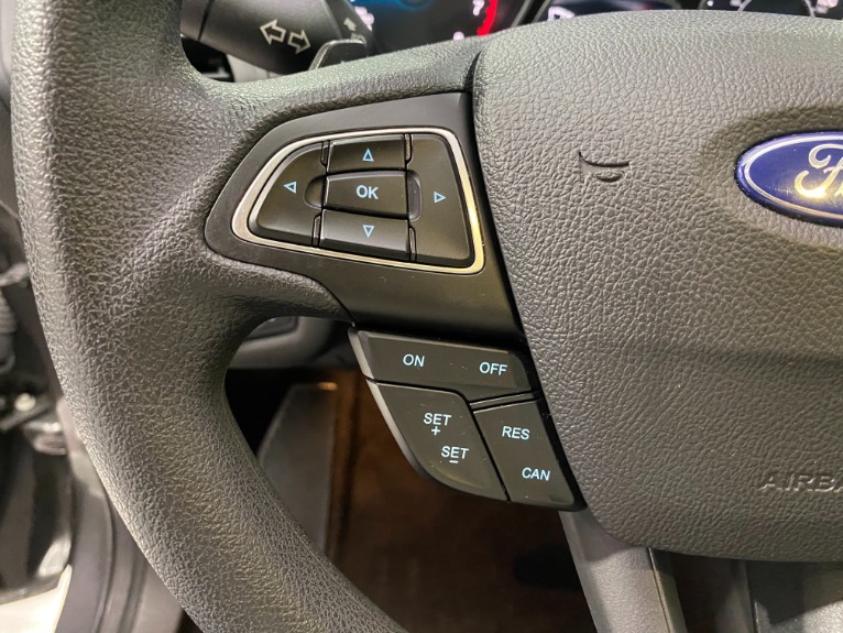 Used-2017-Ford-Escape-SE