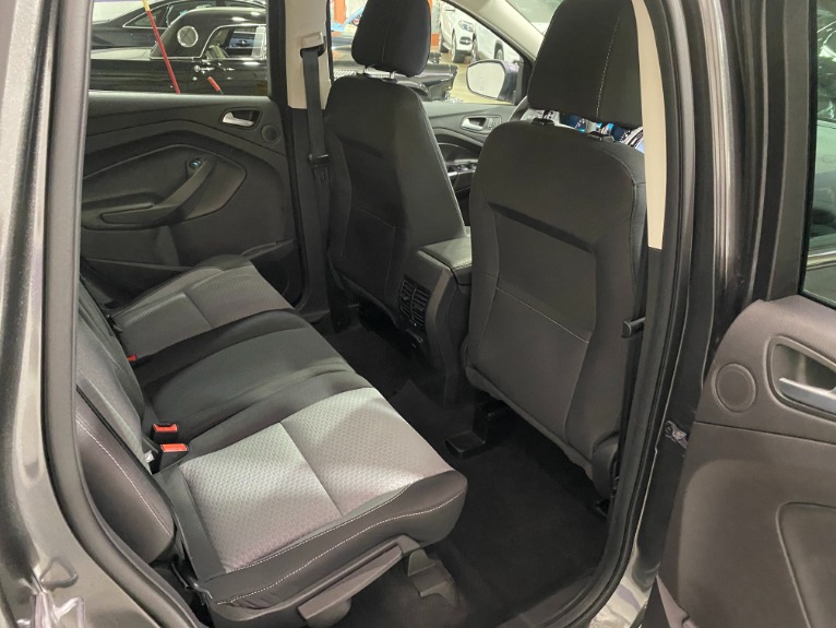Used-2017-Ford-Escape-SE