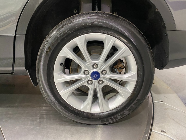 Used-2017-Ford-Escape-SE