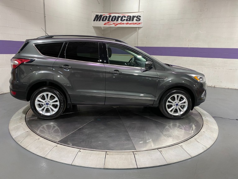 Used-2017-Ford-Escape-SE
