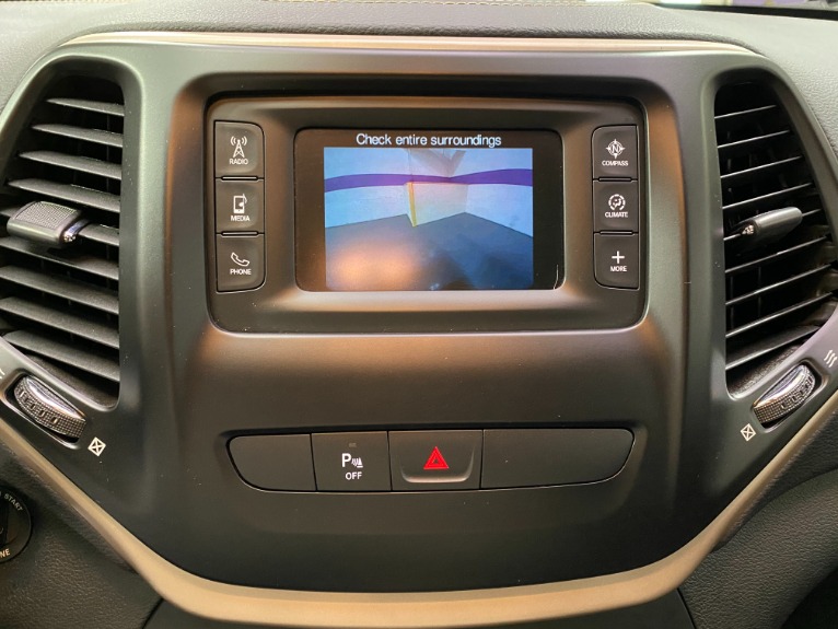 Used-2017-Jeep-Cherokee-Latitude-4X4