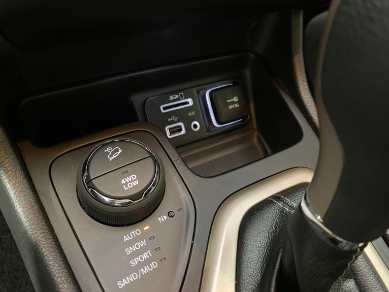 Used-2017-Jeep-Cherokee-Latitude-4X4