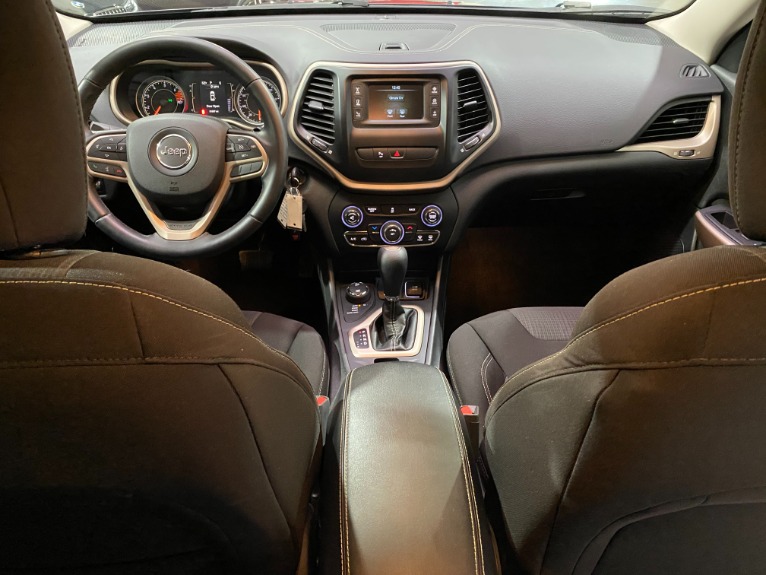 Used-2017-Jeep-Cherokee-Latitude-4X4