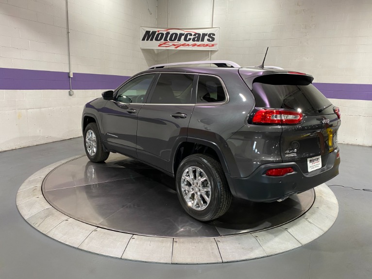 Used-2017-Jeep-Cherokee-Latitude-4X4