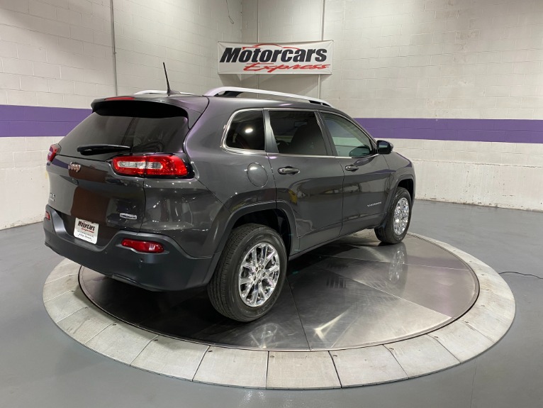Used-2017-Jeep-Cherokee-Latitude-4X4