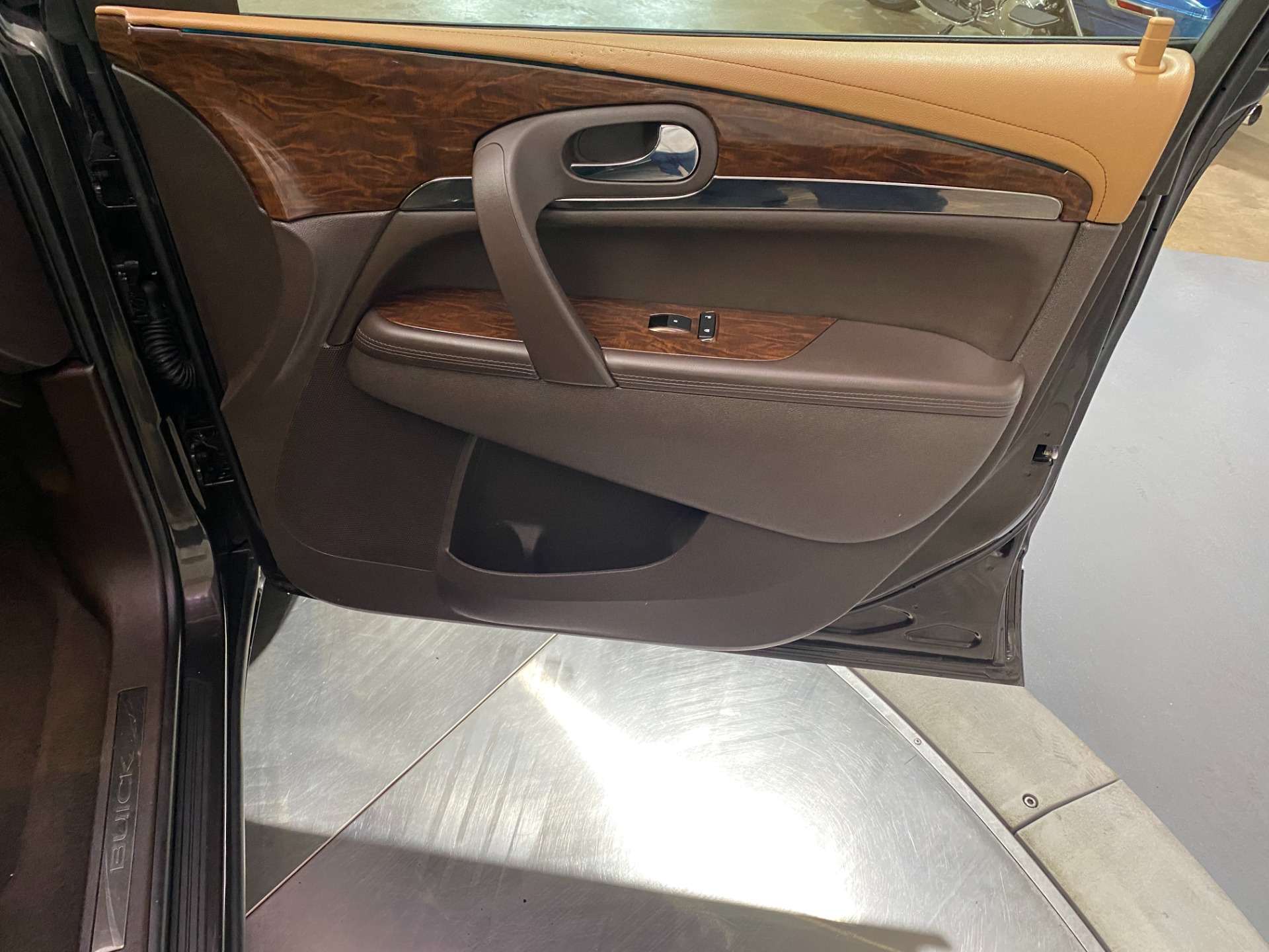 Used-2013-Buick-Enclave-Leather-AWD