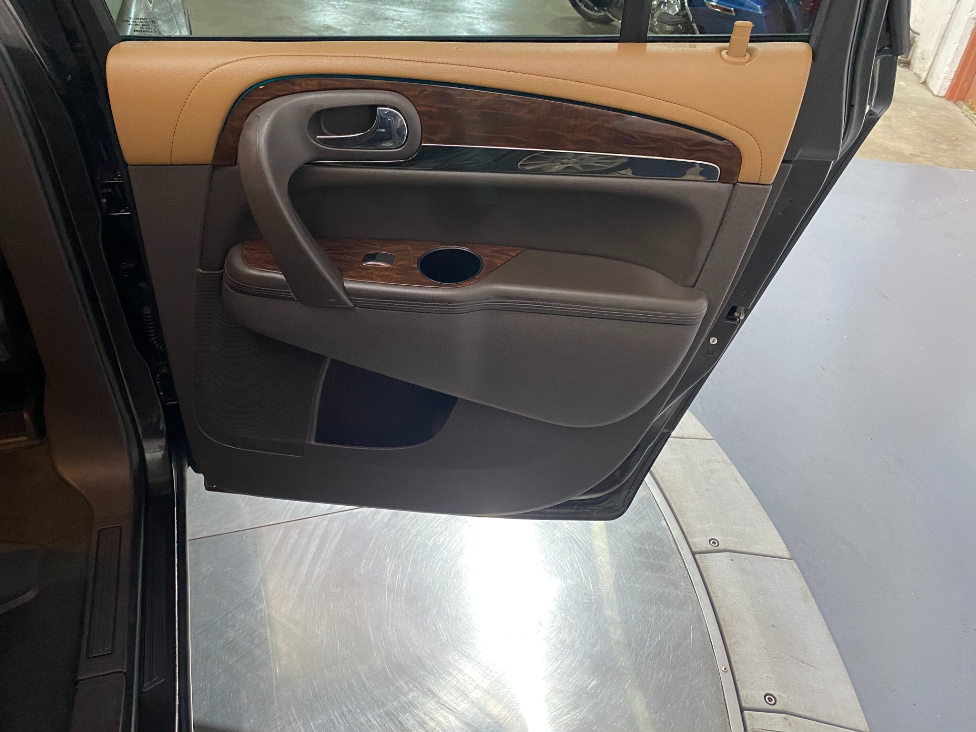 Used-2013-Buick-Enclave-Leather-AWD
