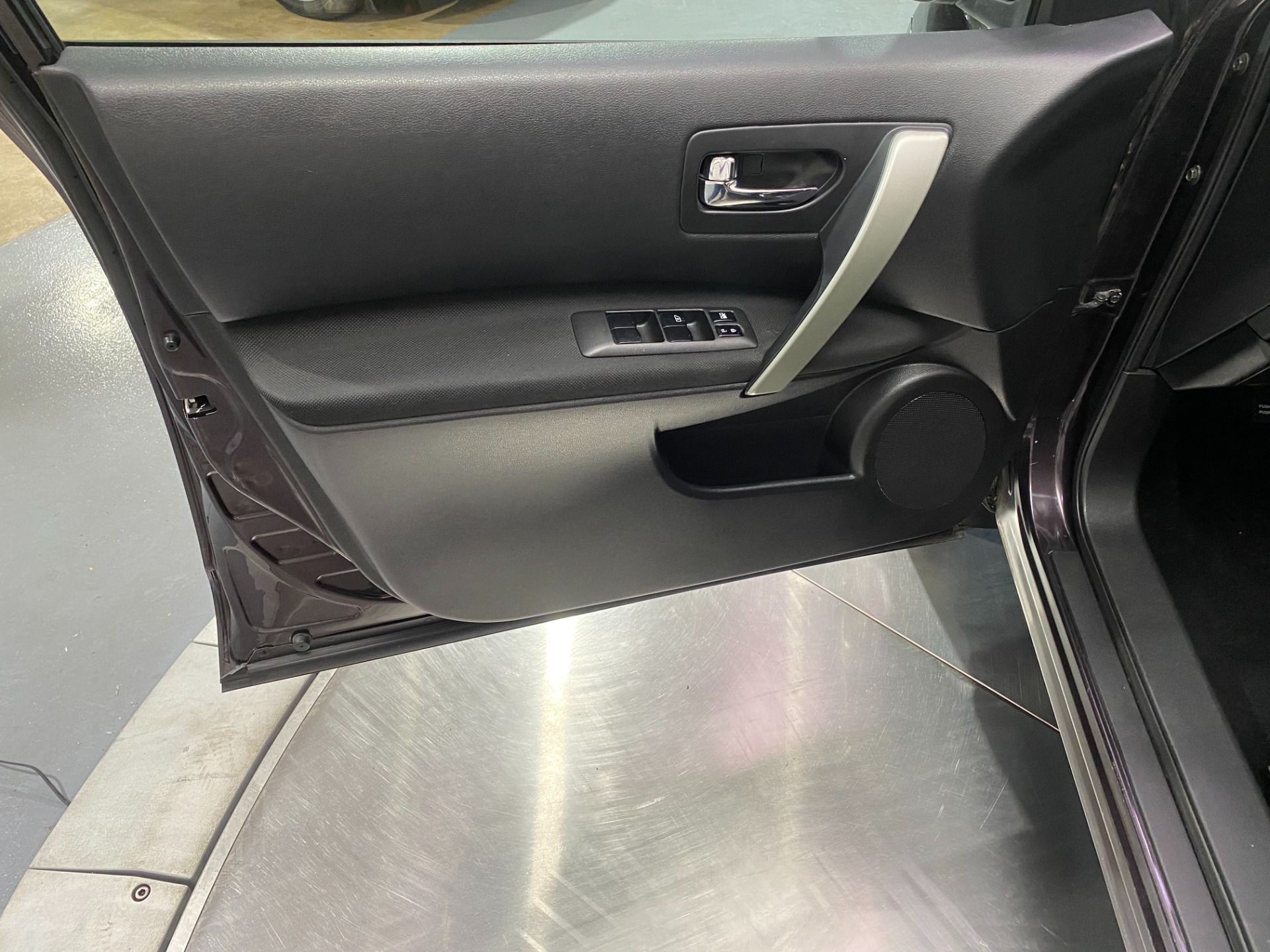 Used-2014-Nissan-Rogue-Select-S-AWD