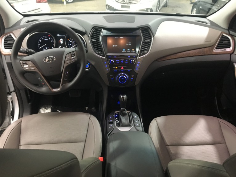 Used-2018-Hyundai-Santa-Fe-Limited-Ultimate
