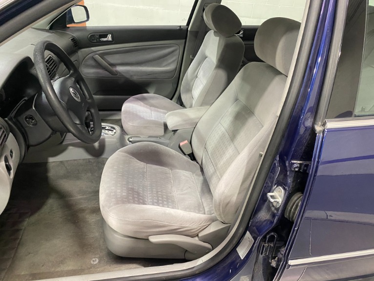 Used-2002-Volkswagen-Passat-GLS-18T