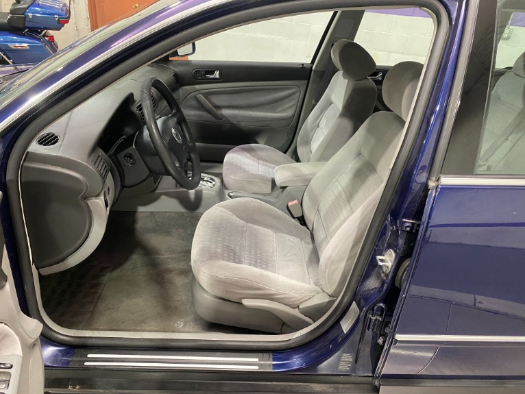 Used-2002-Volkswagen-Passat-GLS-18T