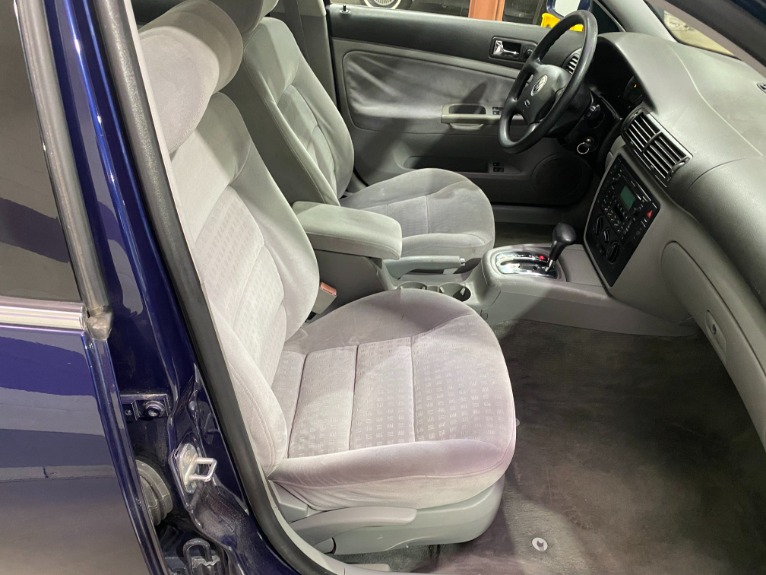Used-2002-Volkswagen-Passat-GLS-18T