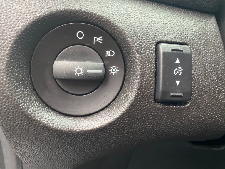 Used-2015-Ford-Fiesta-SE-FWD