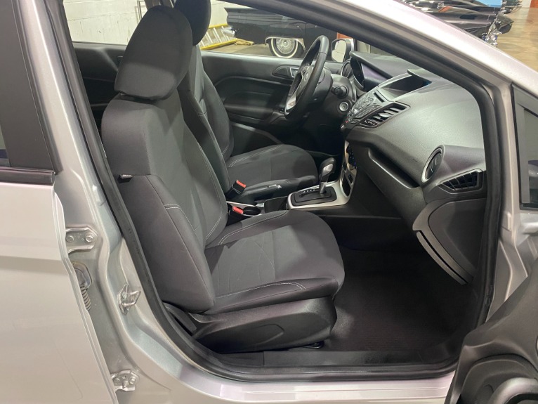 Used-2015-Ford-Fiesta-SE-FWD