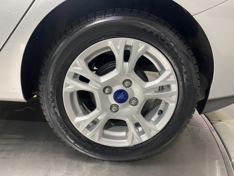Used-2015-Ford-Fiesta-SE-FWD