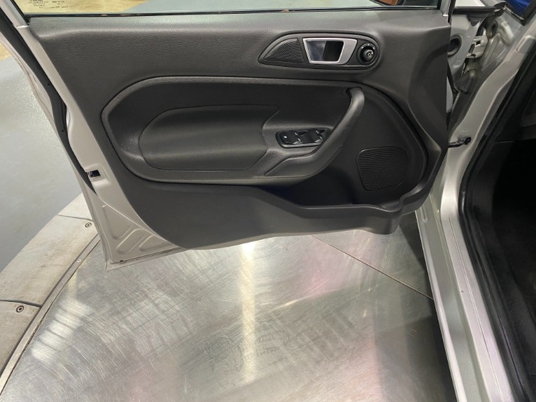 Used-2015-Ford-Fiesta-SE-FWD