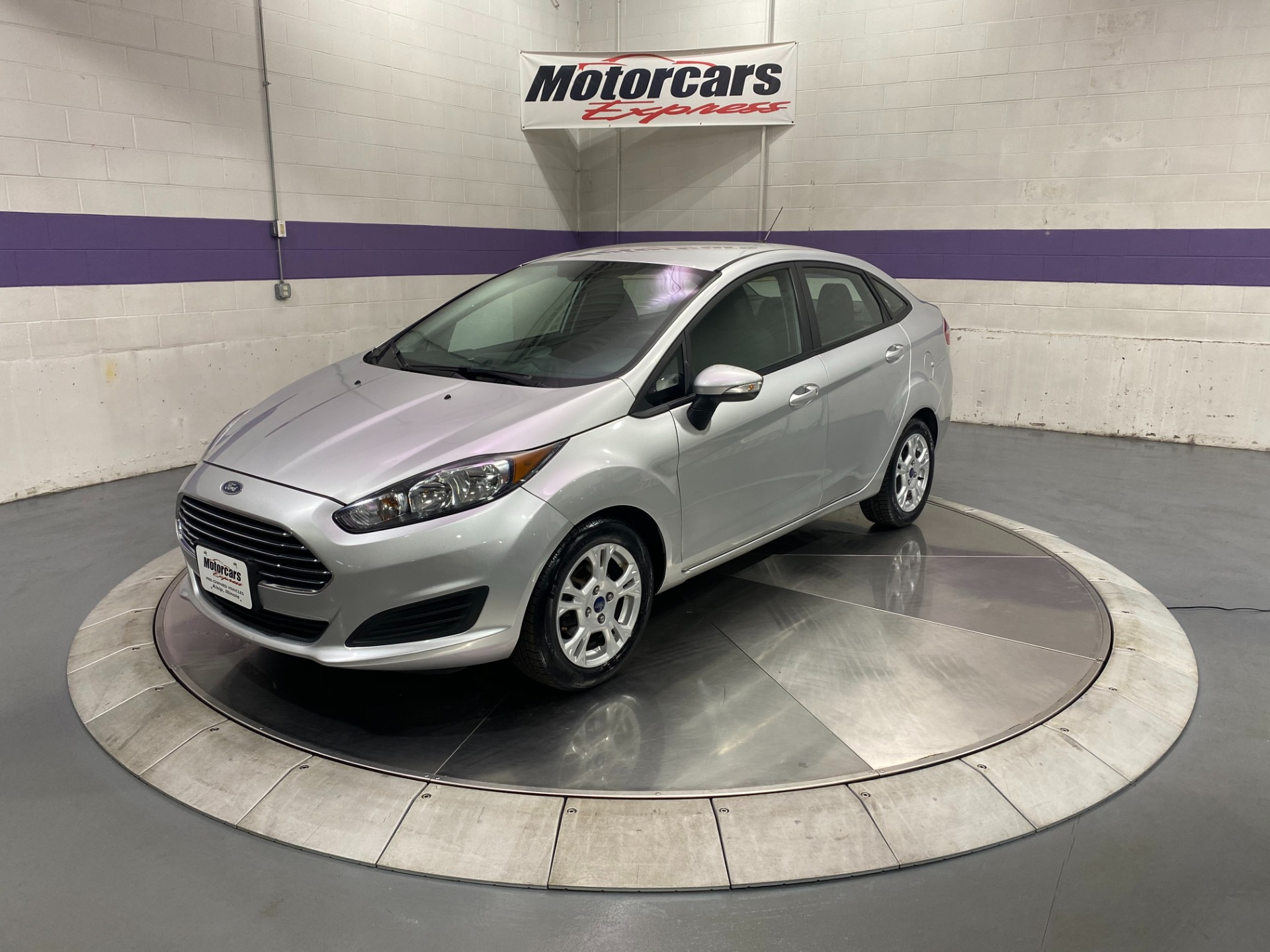 Used-2015-Ford-Fiesta-SE-FWD