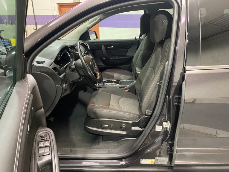 Used-2017-Chevrolet-Traverse-LT-AWD