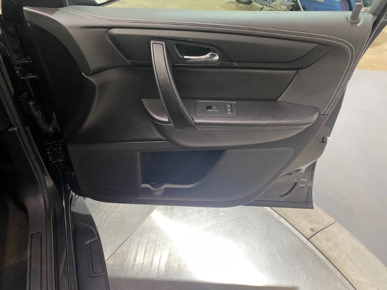 Used-2017-Chevrolet-Traverse-LT-AWD