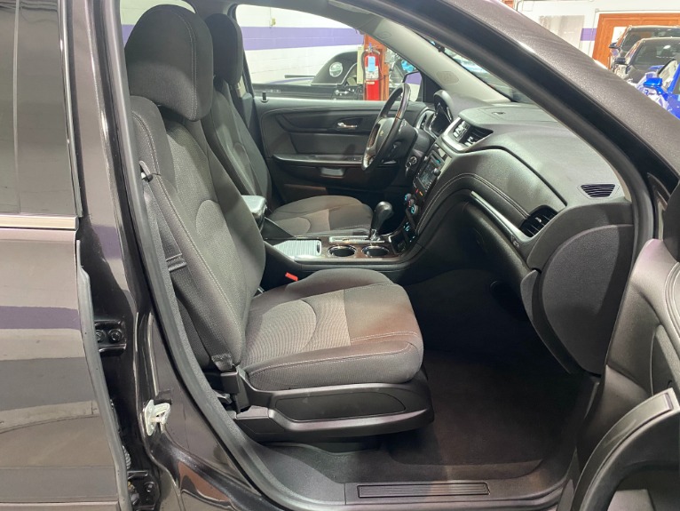 Used-2017-Chevrolet-Traverse-LT-AWD