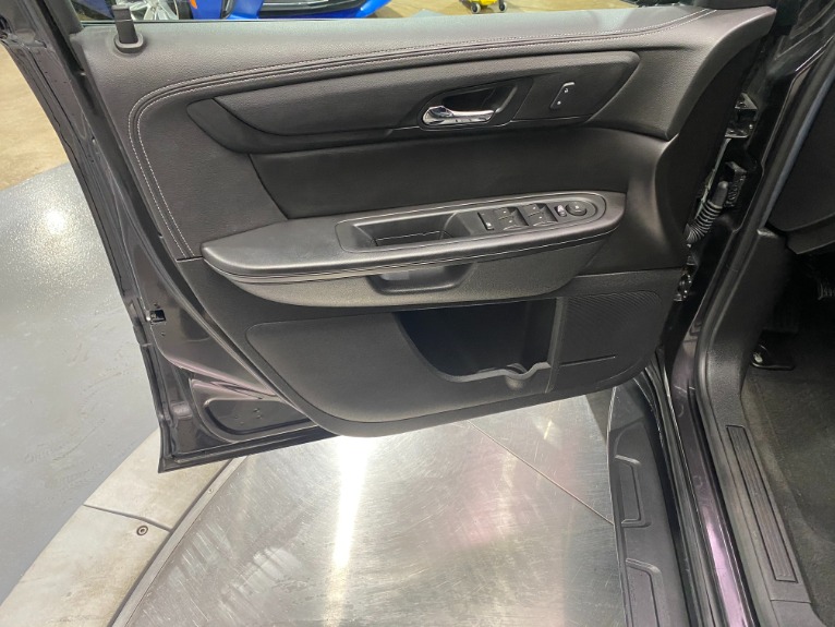Used-2017-Chevrolet-Traverse-LT-AWD