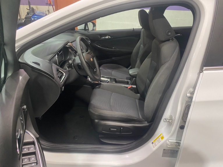 Used-2017-Chevrolet-Cruze-LT-RS
