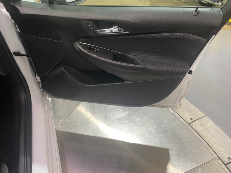Used-2017-Chevrolet-Cruze-LT-RS