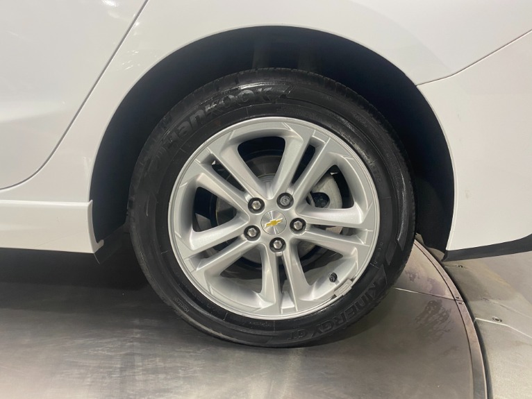 Used-2017-Chevrolet-Cruze-LT-RS