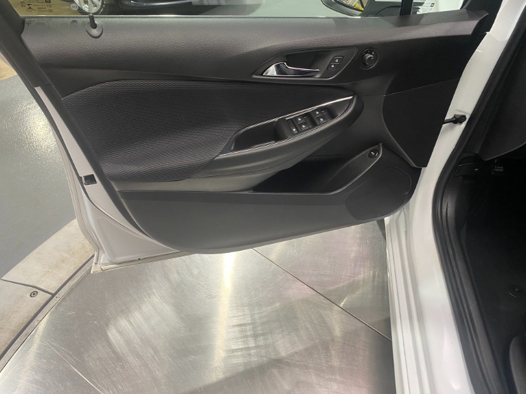 Used-2017-Chevrolet-Cruze-LT-RS