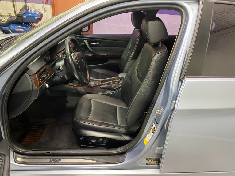Used-2011-BMW-3-Series-328i-xDrive