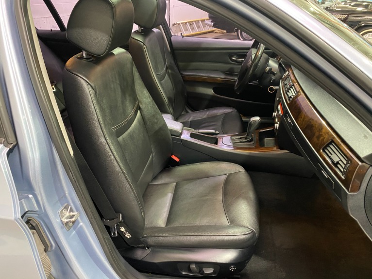 Used-2011-BMW-3-Series-328i-xDrive