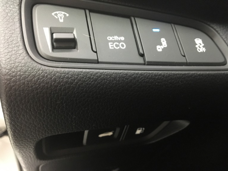 Used-2017-Hyundai-Azera
